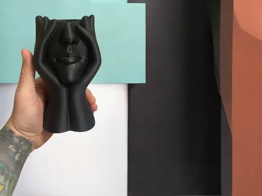 Busto donna porta pennelli