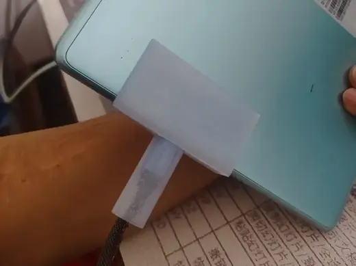 手机平板指托保护尾插陀螺仪手机通用尾插保护器光滑不硌手充电头保护器数据线保护器