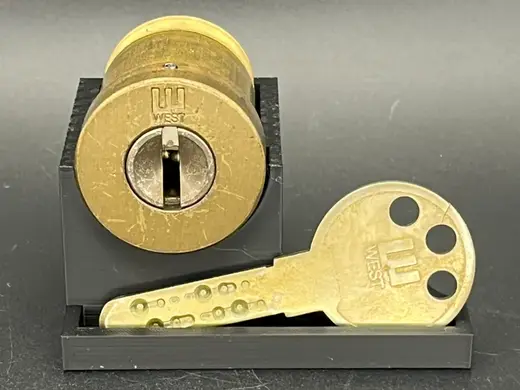 West 916 917 Display Stand - Key Offset Right