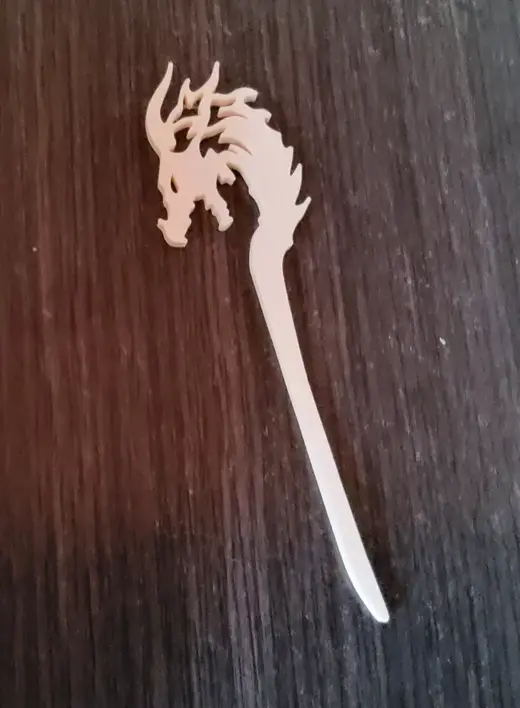 Dragon hair pin