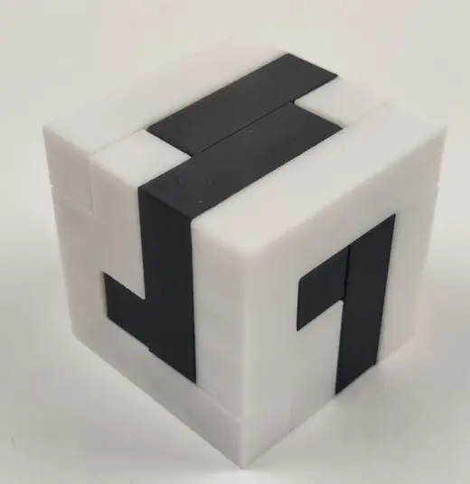 Puzzle Cube - Looks Easy