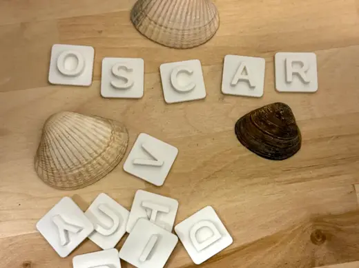Kleine Buchstaben zum Lernen oder für Schatzsuche