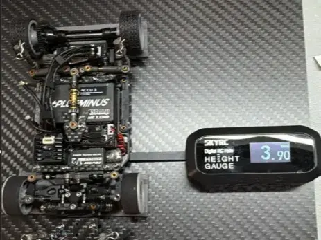 Skyrc digital ride height raiser for 1/28 scal car