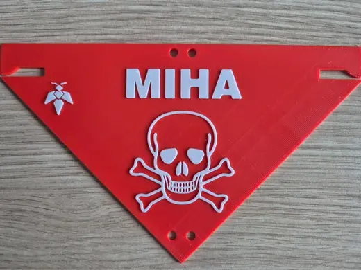 Landmine warning flag Ukraine - Wildbees