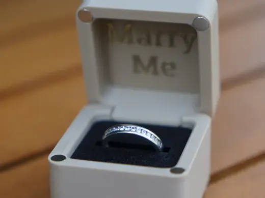 Engagement Ring Box - Modern, Minimalistic, no AMS