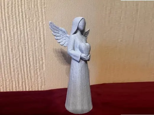 Engel aus Stein – Mit Herz