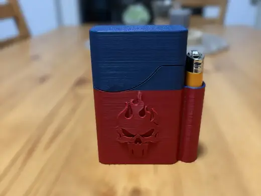 Zigarettenschachtel mit Feuerzeug (BIC)