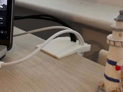 Cable holder for Ikea Lagkapten table top