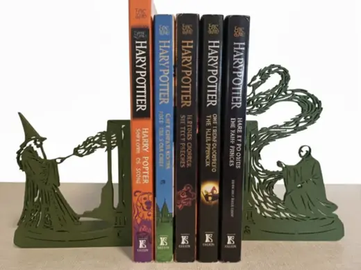 Aparador de livros Harry Potter