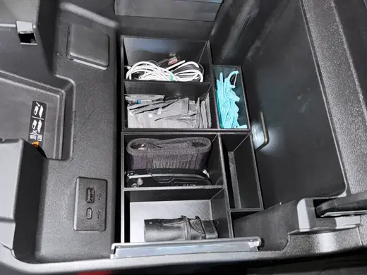 2025 GMC / Chevrolet Bucket Seat Console Organizer