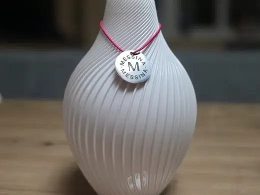 Modern Ribbed Shell Vase - ABS Smoothing
