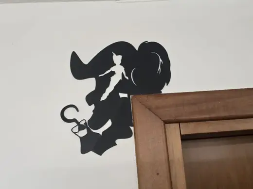 Capitan uncino peter pan decorazione sopra porta