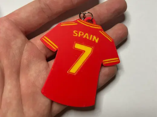 spain football shirt keychan