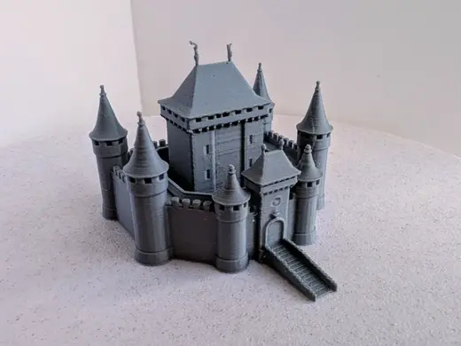 Majestic Medievial Castle miniature 053