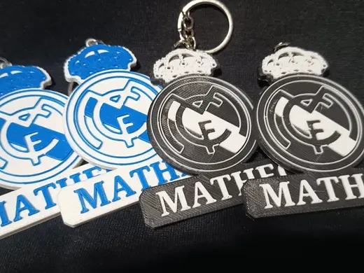 Llavero Real Madrid Con nombre Matheo SIN AMS