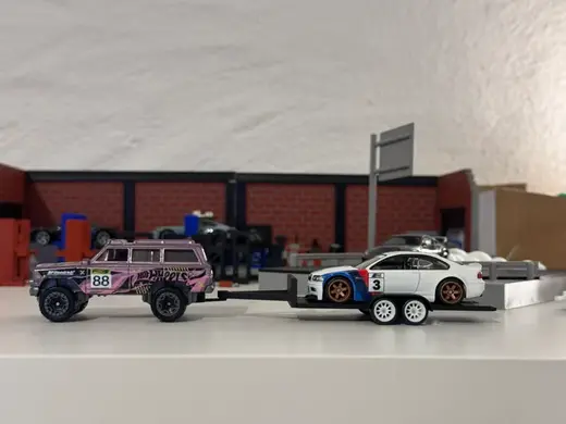 1/64 Scale Jeep Wagoneer Tow