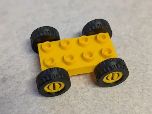 Chassis compatible with Duplo cars
