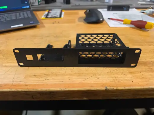 Pi 3B/4B/5B + Netgear GS305 + MX SW 10" rack mount