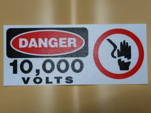 Cartel danger 10.000 volts