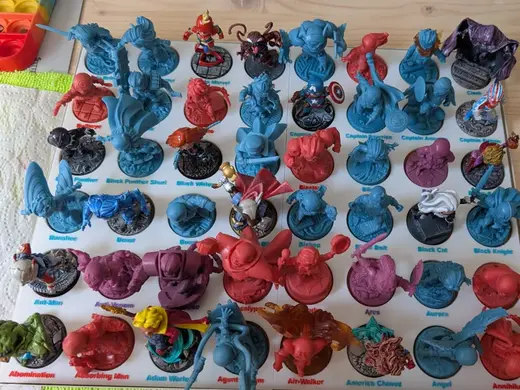 Figurine holder kvissle
