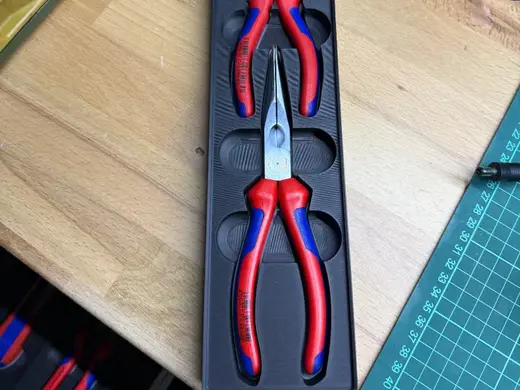 Gridfinity Knipex 26 15 200 and 30 25 160 pliers