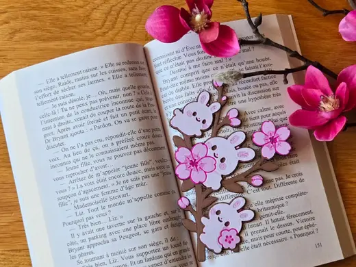 Marques pages “ Sakura Blossom and Rabbit”