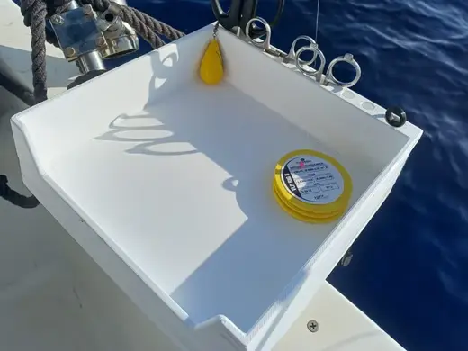 Vassoio contenitore porta esche per pesca in barca