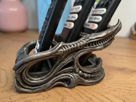 Alien Remote Holder 3 Slot Biomech Giger Inspired