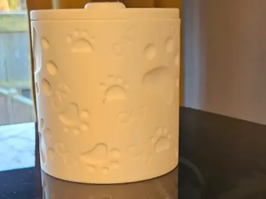 Cat treat container with cat paws and Lid