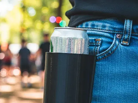 Can holder for jeans/pants
