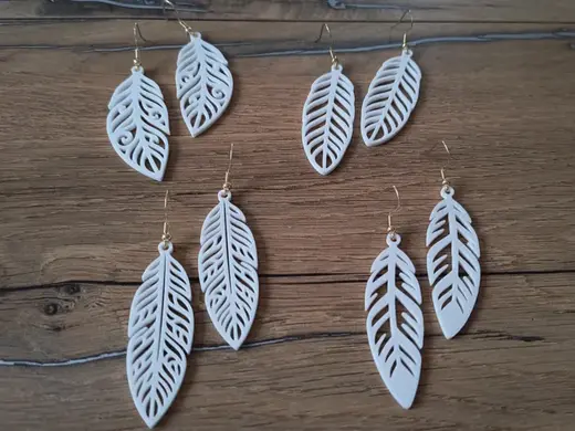 4 different elegant feather earring