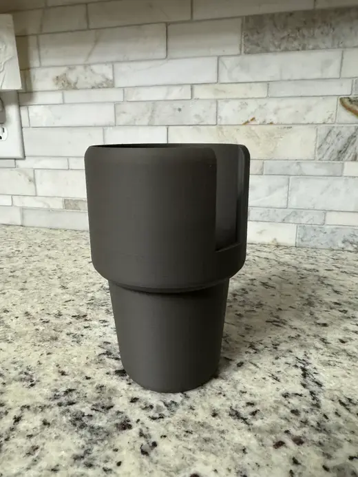 Small Yeti rambler car cup holder