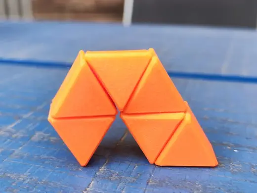 Artuculated Triangle Exagon 6 link fidget 60 snake