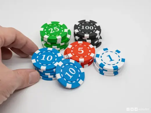 Dual Color Poker Chips With Numbers