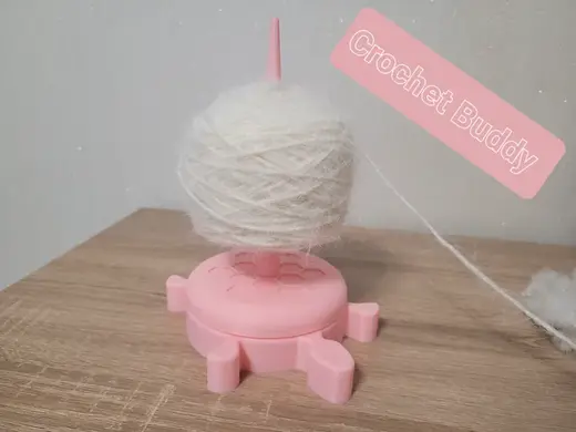 Crochet Buddy, the yarn turtle spinner