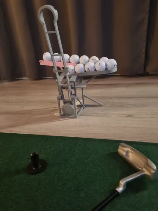 Golf ball dispenser