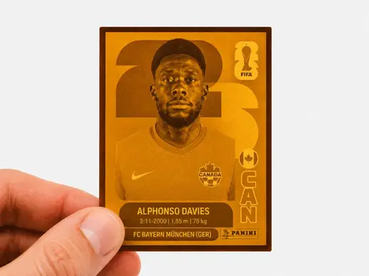 Figurita 3D de Alphonso Davies (Album Panini 2026)