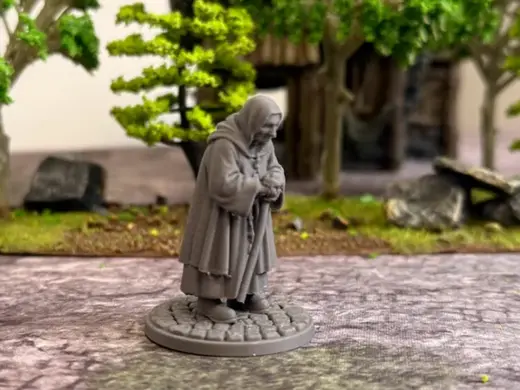 Townfolk - Old Lady - DND miniature