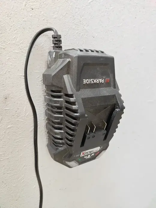 Parkside PLG 20 C3 Charger Wall Mount 102mm 76.2mm