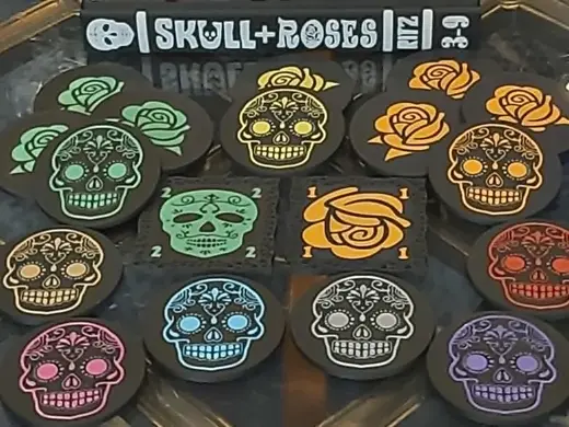 SKULL & ROSES - Bookcase Edition