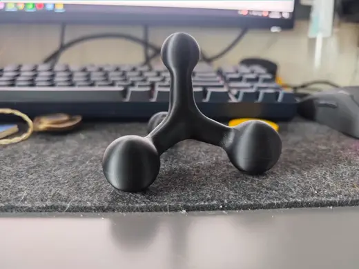 多头四面体按摩器