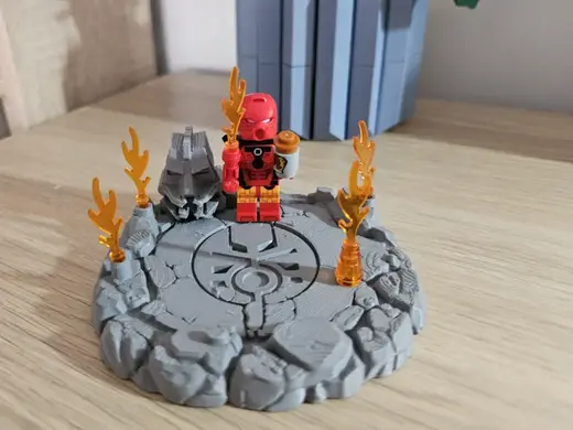 stand for the tahu bionice L.ego mini figure