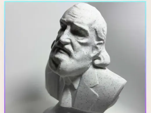 Busto Paulo Freire