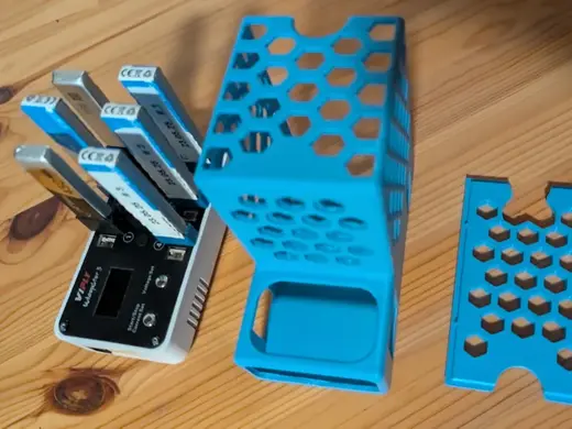 WhoopStor V3 Mobile Charging Case