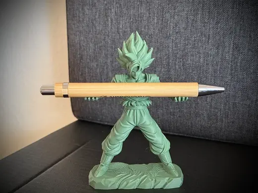 Super Saiyan pen holder - Goku