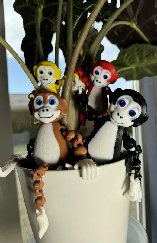 Articulated And Flexible Cute Monkey
