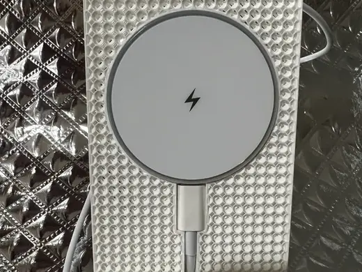 Minimalist Texture iPhone 59.7mm 3rd Party Charger