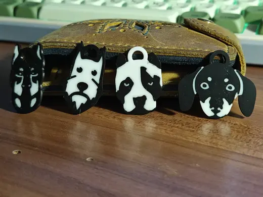 Dog keychains 3 - Black and white