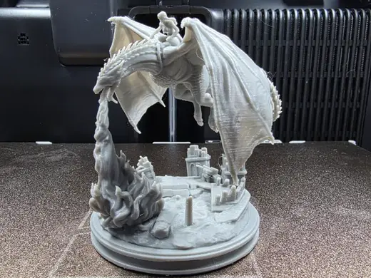 Drogon and Daenerys attack King's Landing (GoT)