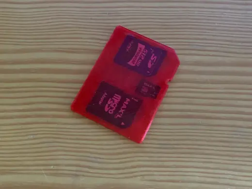 Boitier pour cartes SD